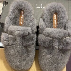 Steve Madden Plush Gray Loafers